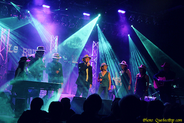 Les chanteurs du village